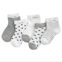 Load image into Gallery viewer, 5 Pairs Pack  Children's Summer Mesh Socks Ultra-thin Breathable With Stars Moon Print For Boys And Girls
