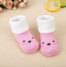 将图片加载到图库查看器，1 Pair Newborn Cotton Striped Warm Slippers Socks For Baby Girls And Boys Very Comfortable And Soft Material
