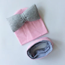 Load image into Gallery viewer, Luxury Modern Autumn Winter Girls Foam Butterfly Cotton Hat And Scarf Set For Kids Baby Caps With Big Bow And Elegant Scarf For Baby and Kids
