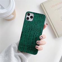 将图片加载到图库查看器，Retro Crocodile Leopard Snake Zebra Pattern Texture PU Leather Cases For iPhone 14 13 Phone Cover Unique Design Shockproof Soft Grip Leather Phone Case For iPhone
