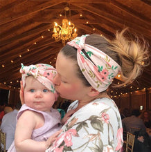Load image into Gallery viewer, Luxury Mdoern Set 2PCS Baby and Mom Headbands Set Flower Bowknot Newborn Turban Cross-tied Mommy Headband Bow
