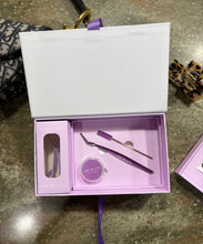 Load image into Gallery viewer, Sweetheart Press &amp; Go Lash Kit
