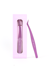 Load image into Gallery viewer, Sleek &amp; Stick-Free Tweezers
