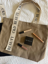 将图片加载到图库查看器，C &amp; D Canvas Tote

