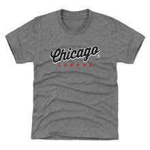 将图片加载到图库查看器，Connor Bedard Chicago Script Connor WHT
