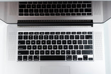Load image into Gallery viewer, MacBook Pro (2014) 15-inch Retina – Intel Core i7 2.5GHz – NVIDIA GeForce GT 750M
