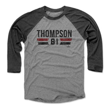 将图片加载到图库查看器，Ryan Thompson Arizona Font
