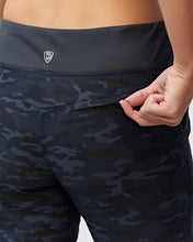 Load image into Gallery viewer, Excel Jogger 7/8 Length 28" Pant
