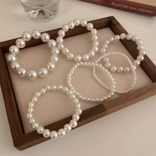 Load image into Gallery viewer, French Retro Simple Pearl Elastic Bracelet Fashion Everyday Versatile Temperament Women's Handwear
