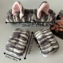 Load image into Gallery viewer, 3pcs Wash Face Headband Soft Comfortable Plush Headband Wrist Strap Set For Girls Cartoon Cat Ear Shaped Wash Up Headband Kit
