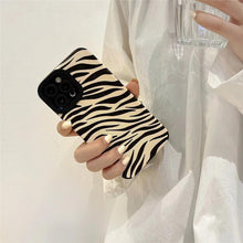 将图片加载到图库查看器，Luxury Zebra Pattern PU Leather Phone Case for iPhone 7 8 Plus X XR XS 11 12 13 14 Pro Max Soft Silicon Cover Girl Black White Zebra Print Phone Cover Black Soft Leather Black White Case For iPhone
