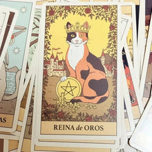 将图片加载到图库查看器，El Tarot de los Gatos – 78-Card Spanish Divination &amp; Board Game Deck
