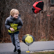 Load image into Gallery viewer, Kids Outdoor Parachute Toy – Tangle-Free Flying Fun Gift for Boys &amp; Girls
