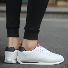 将图片加载到图库查看器，New Men Running Shoes Casual Shoes Fashion Sneakers Loafers Outdoor Male Leisure Sports Breathable Jogging Tenis Luxury Shoes
