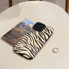 将图片加载到图库查看器，Luxury Zebra Pattern PU Leather Phone Case for iPhone 7 8 Plus X XR XS 11 12 13 14 Pro Max Soft Silicon Cover Girl Black White Zebra Print Phone Cover Black Soft Leather Black White Case For iPhone

