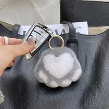 将图片加载到图库查看器，Cat Paw Plush Keychain – Cute Fluffy Faux Fur Pendant for Bags &amp; Keys
