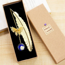 Load image into Gallery viewer, 1pc Chinese Style Metal Feather Bookmark Creative Immortal Dried Flower Butterfly Leaf Student Bookmark Teacher's Day Gift
