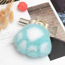 将图片加载到图库查看器，Cat Paw Plush Keychain – Cute Fluffy Faux Fur Pendant for Bags &amp; Keys
