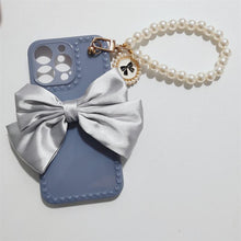 将图片加载到图库查看器，Cute Luxury Fashion 3d Bow Pearl Bracelet Girl Soft Case For iPhone 11 12 13 Pro Max 7 8 Plus Xr X Xs Se Anti-drop Cover Pearl Chain Bow Phone Case Ideal for iPhone Elegant Phone Case
