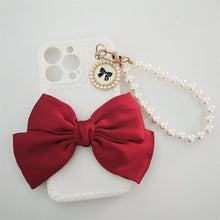 将图片加载到图库查看器，Cute Luxury Fashion 3d Bow Pearl Bracelet Girl Soft Case For iPhone 11 12 13 Pro Max 7 8 Plus Xr X Xs Se Anti-drop Cover Pearl Chain Bow Phone Case Ideal for iPhone Elegant Phone Case
