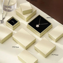 Load image into Gallery viewer, Luxury Jewelry Gift Box Set – White &amp; Dark Green Case
