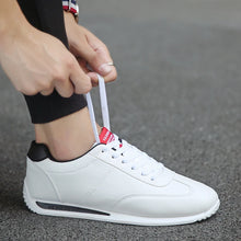 将图片加载到图库查看器，New Men Running Shoes Casual Shoes Fashion Sneakers Loafers Outdoor Male Leisure Sports Breathable Jogging Tenis Luxury Shoes
