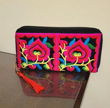 Load image into Gallery viewer, Women's wallet Ethnic Embroidery Women Long Wallet High-capacity zipper Wallet Canvas purses Clutch bags Female bag

