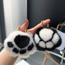将图片加载到图库查看器，Cat Paw Plush Keychain – Cute Fluffy Faux Fur Pendant for Bags &amp; Keys
