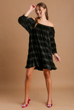 Load image into Gallery viewer, Off-Shoulder Balloon Sleeve Velvet Mini Dress – Glamorous Off-Shoulder Design, Playful Balloon Sleeves, Luxurious Velvet Fabric, Elegant &amp; Sexy Mini Dress for Parties and Date Nights
