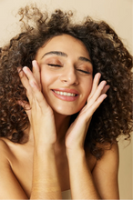 Load image into Gallery viewer, Forever 21 Body Lotion
