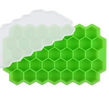 Load image into Gallery viewer, Amazing Honeycomb Ice Cube Trays Reusable Silicone Ice cube Mold Free Ice maker with Removable Lids
