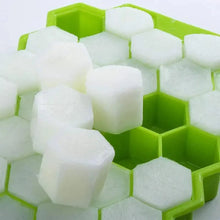Load image into Gallery viewer, Amazing Honeycomb Ice Cube Trays Reusable Silicone Ice cube Mold Free Ice maker with Removable Lids
