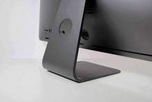 将图片加载到图库查看器，2017 Apple iMac Pro 27-inch 3.0GHz 10-Core Intel Xeon W - 128GB RAM - 2TB SSD - Radeon Pro Vega 56
