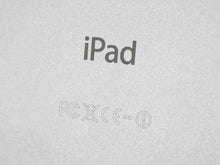 将图片加载到图库查看器，Apple iPad Air with Wi-Fi 32GB MD789LL/B - White &amp; Silver
