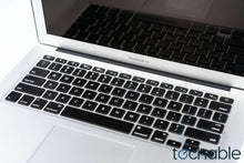 Load image into Gallery viewer, Apple MacBook Air 13-Inch Core i5 1.4GHz - 2.7GHz 2014 8GB MD711LL/B
