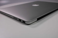 Load image into Gallery viewer, Apple MacBook Pro 15-inch 2013 2.8GHz Core i7 16GB RAM Dual GPU (Wear &amp; Tear Special)
