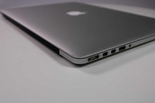 Load image into Gallery viewer, Apple MacBook Pro 15-inch 2013 2.8GHz Core i7 16GB RAM Dual GPU (Wear &amp; Tear Special)
