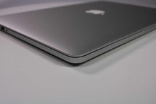 Load image into Gallery viewer, Apple MacBook Pro 15-inch 2013 2.8GHz Core i7 16GB RAM Dual GPU (Wear &amp; Tear Special)
