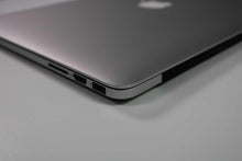 Load image into Gallery viewer, Apple MacBook Pro 15-inch 2013 2.8GHz Core i7 16GB RAM Dual GPU (Wear &amp; Tear Special)
