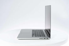 Load image into Gallery viewer, Apple MacBook Pro 15-inch 2013 2.8GHz Core i7 16GB RAM Dual GPU (Wear &amp; Tear Special)
