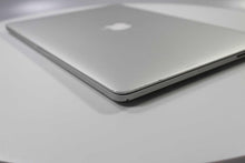 Load image into Gallery viewer, Apple MacBook Pro 15-inch 2013 2.8GHz Core i7 16GB RAM Dual GPU (Wear &amp; Tear Special)
