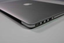 Load image into Gallery viewer, Apple MacBook Pro 15-inch 2013 2.8GHz Core i7 16GB RAM Dual GPU (Wear &amp; Tear Special)
