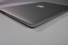 Load image into Gallery viewer, Apple MacBook Pro 15-inch 2013 2.8GHz Core i7 16GB RAM Dual GPU (Wear &amp; Tear Special)
