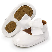 Load image into Gallery viewer, Baby Girls Flats with Bownot
