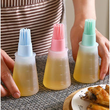 将图片加载到图库查看器，Barbecue Oil Brush Oil Dispenser with Brush High Temperature Resistant Silicone Seasoning Bottle Brush Kitchen Baking Gadgets  Barbecue Oil Brush Portable Oil Brush Temperature Resistant Silicone Oil Brush
