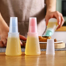 将图片加载到图库查看器，Barbecue Oil Brush Oil Dispenser with Brush High Temperature Resistant Silicone Seasoning Bottle Brush Kitchen Baking Gadgets  Barbecue Oil Brush Portable Oil Brush Temperature Resistant Silicone Oil Brush
