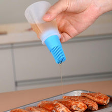 将图片加载到图库查看器，Barbecue Oil Brush Oil Dispenser with Brush High Temperature Resistant Silicone Seasoning Bottle Brush Kitchen Baking Gadgets  Barbecue Oil Brush Portable Oil Brush Temperature Resistant Silicone Oil Brush
