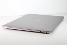 将图片加载到图库查看器，MacBook Pro (2019) 16-inch - 2.4GHz i9 - 5500M - Up to 64GB RAM 8TB SSD Space Gray (Configurable)
