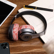 将图片加载到图库查看器，Beats Solo Earpads
