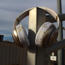 将图片加载到图库查看器，Beats Studio Earpads
